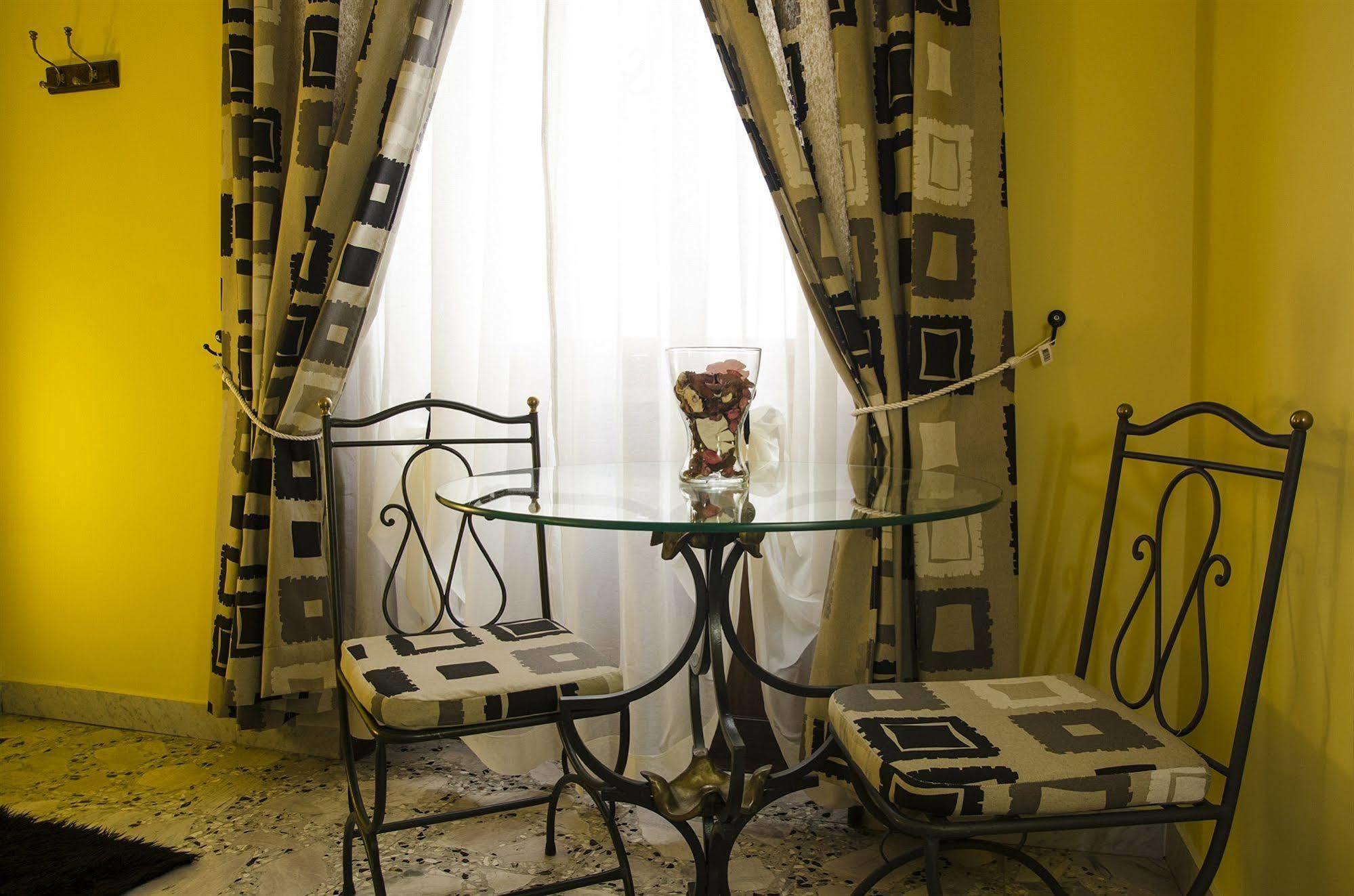Backpacker Naples Hostel Ngoại thất bức ảnh